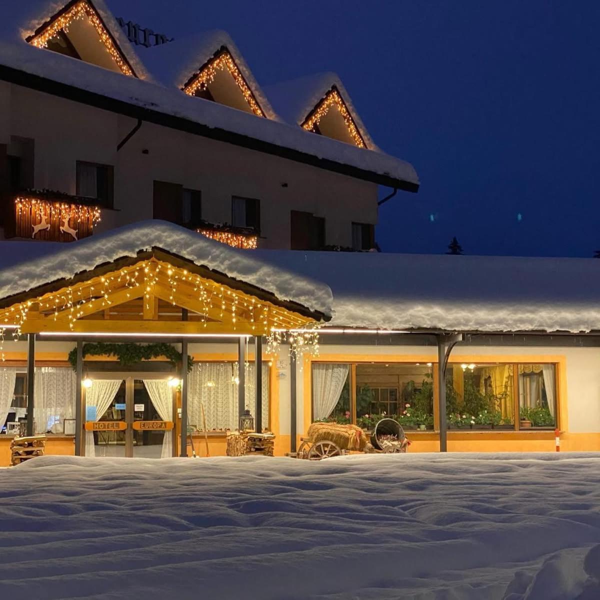Hotel Europa San Martino Di Castrozza Exteriör bild